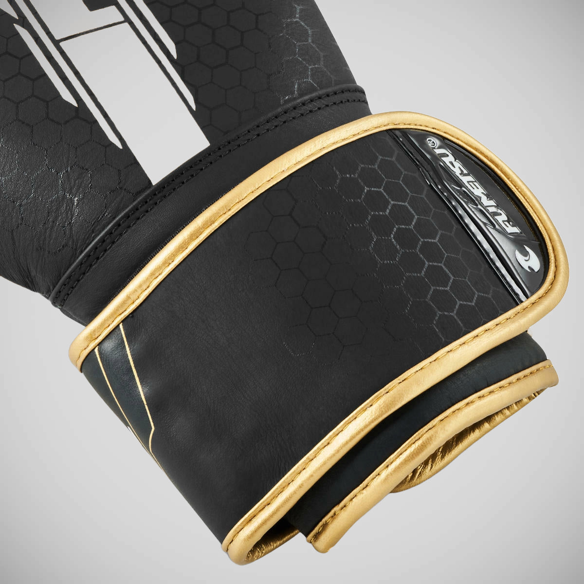 Fumetsu Alpha Pro Boxing Gloves Black/Gold